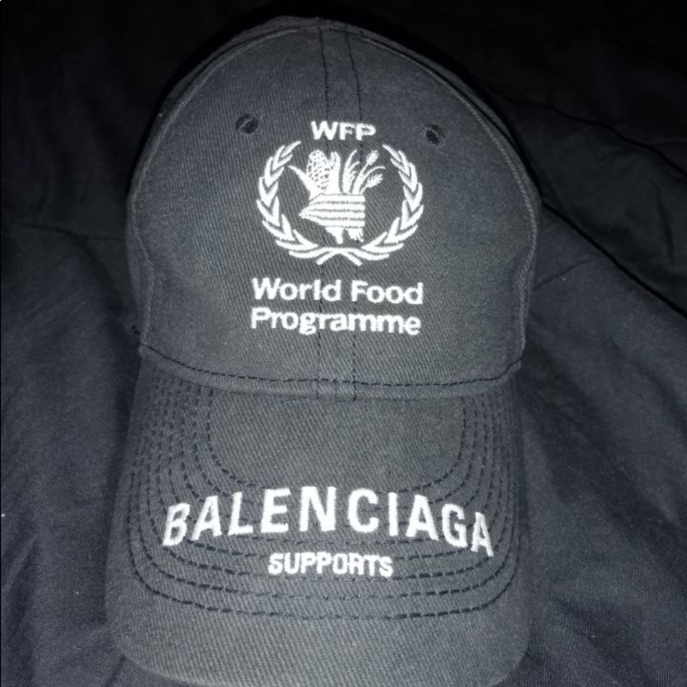 balenciaga wfp hat black
